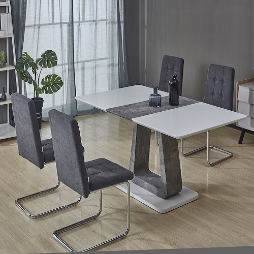 Столы из стекла и стулья в Гусеве